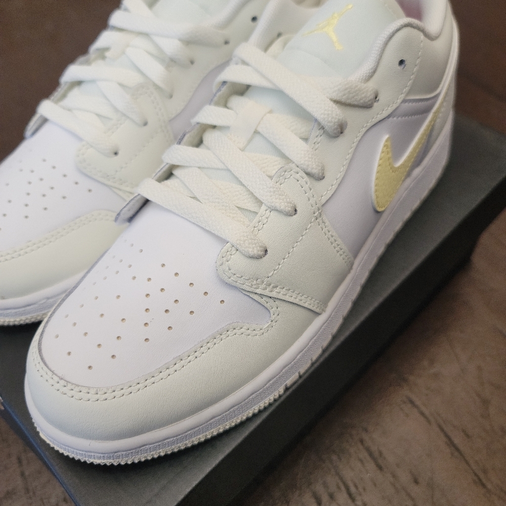 Air jordan 1 low (grade school)
